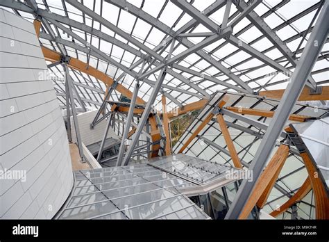 bernard arnault foundation|louis vuitton foundation frank gehry.